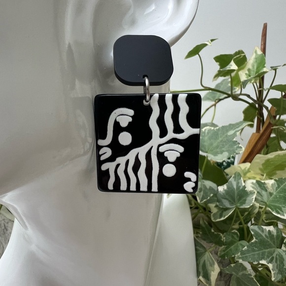 Retro Black & White Dangle Earrings -Artistic Unique Trendy Square Earrings - Picture 9 of 17